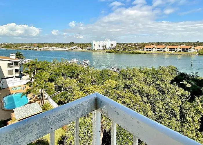 Water View 502